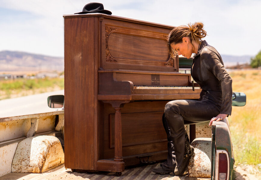 Beth Hart-2019-Credit-Greg Watermann.6