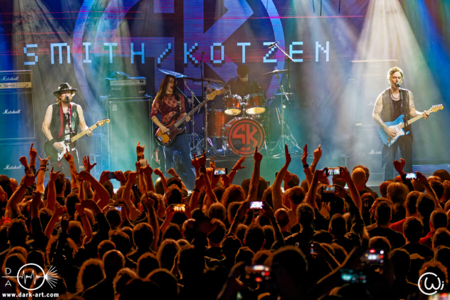 Smith/Kotzen - Dark Light White Noise Tour -- Backstage - Muenchen