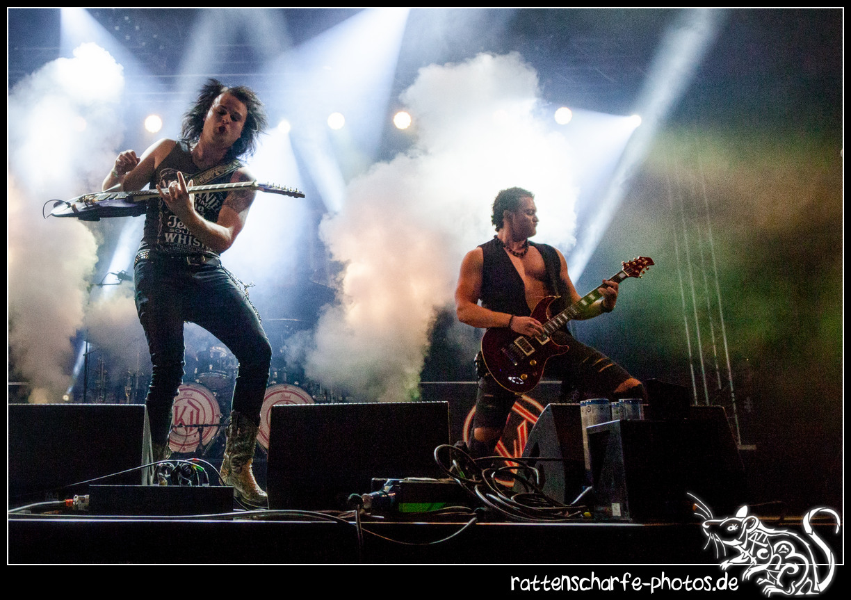 2017-08-04_kissin_dynamite__wacken-296