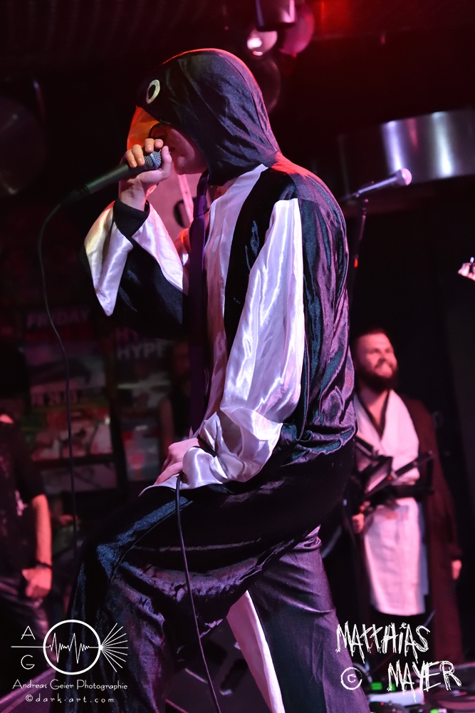 Tonight_We_Hunt_04_COR_0489