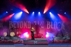 Beyond_the_black_4196