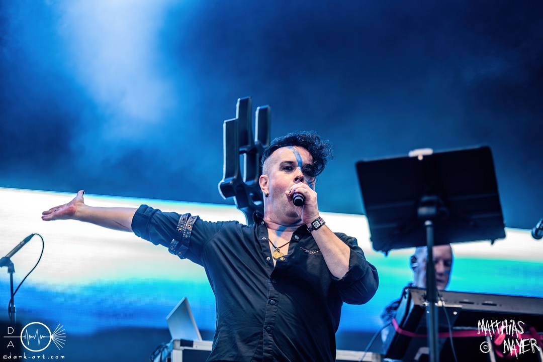 Project-Pitchfork-Mera-Luna-12-08-2023-MM-5823-denoised