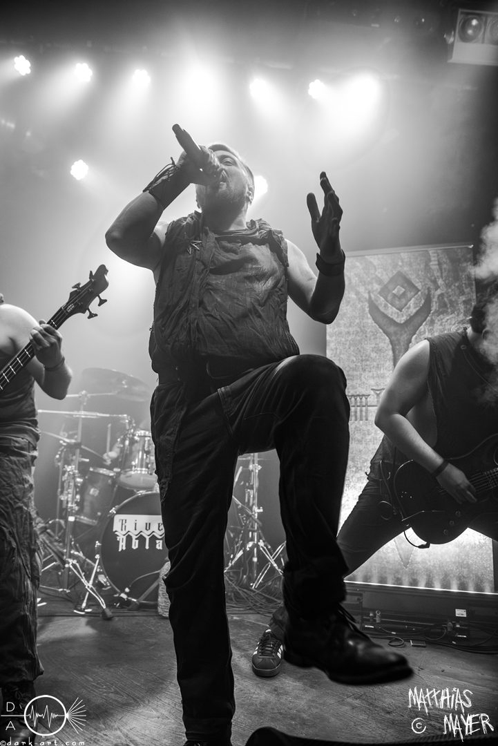 Eridu-Heavenly-Down-Tour-Backstage-Muenchen-13-10-2024-MM-SB1_1656-Verbessert-RR