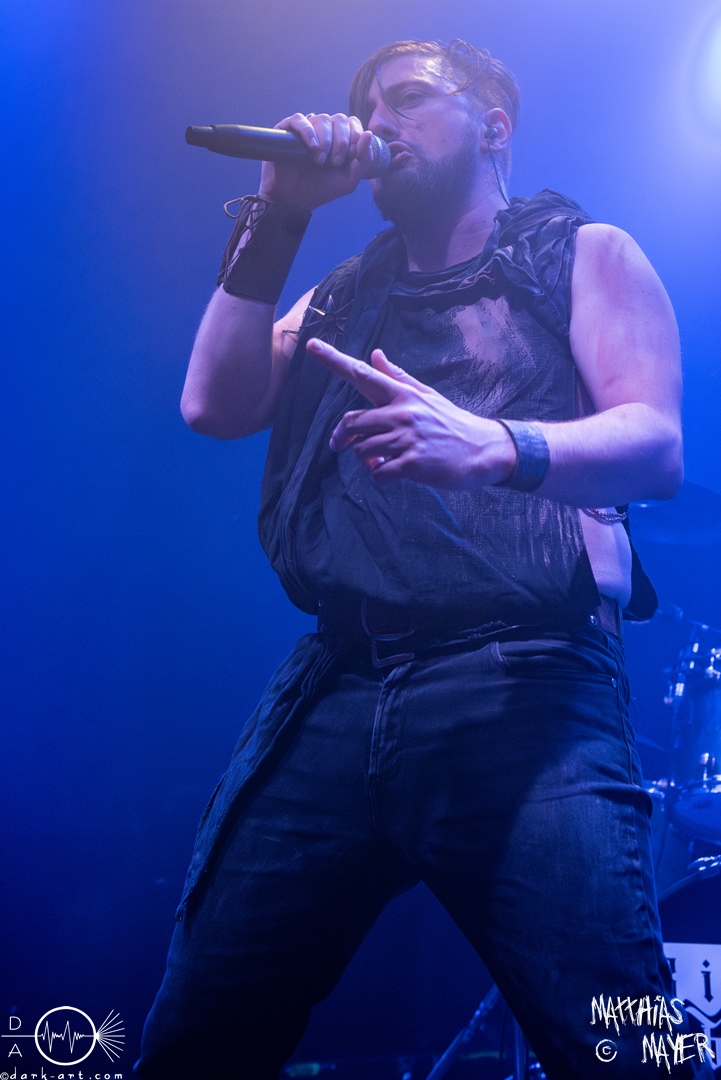Eridu-Heavenly-Down-Tour-Backstage-Muenchen-13-10-2024-MM-SB1_1904-Verbessert-RR