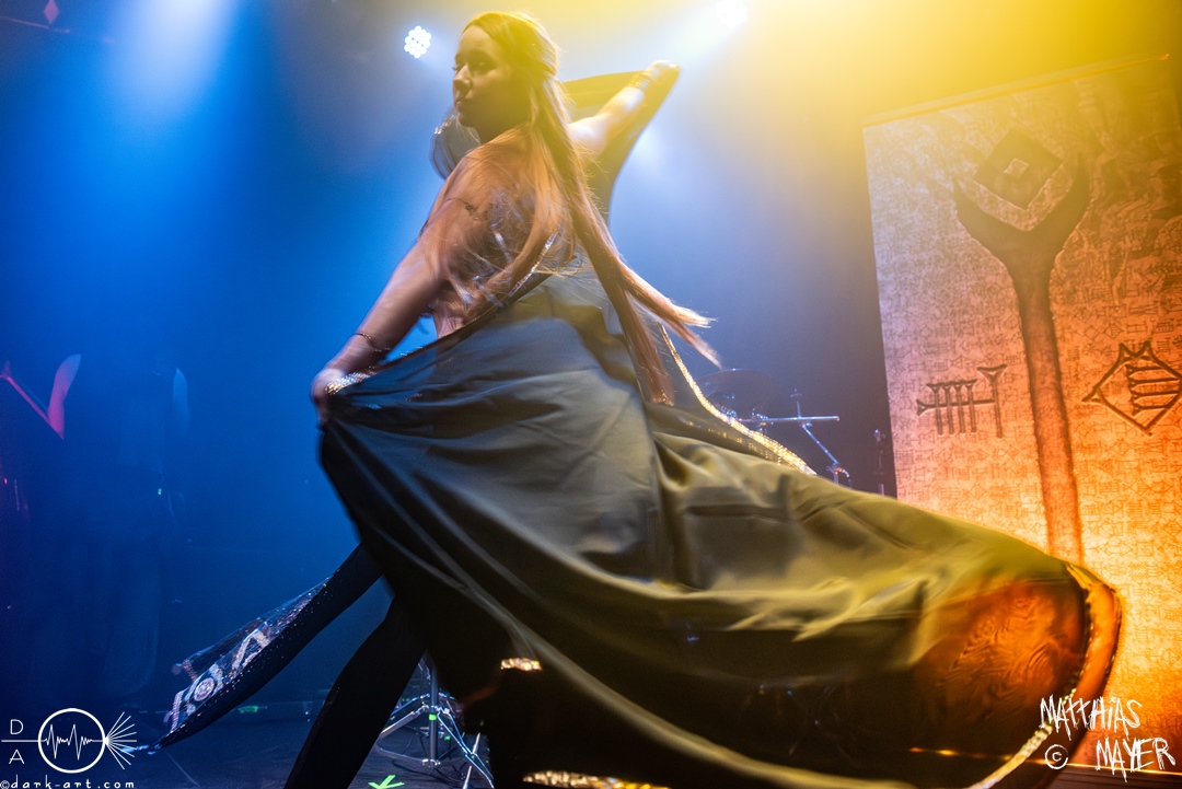 Eridu-Heavenly-Down-Tour-Backstage-Muenchen-13-10-2024-MM-SB1_1960-Verbessert-RR