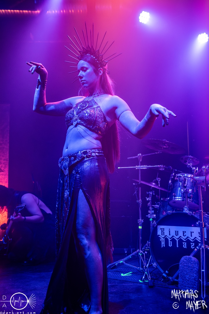 Eridu-Heavenly-Down-Tour-Backstage-Muenchen-13-10-2024-MM-SB2_6282-Verbessert-RR