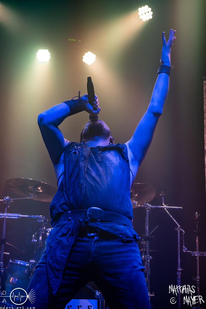 Eridu-Heavenly-Down-Tour-Backstage-Muenchen-13-10-2024-MM-SB2_6349-Verbessert-RR