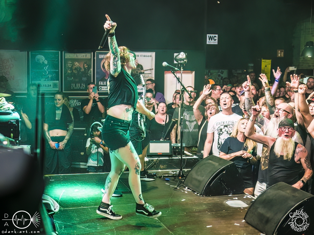 Walls_of_Jericho-Frankfurt-Das_Bett-19-08-2024-TF-49