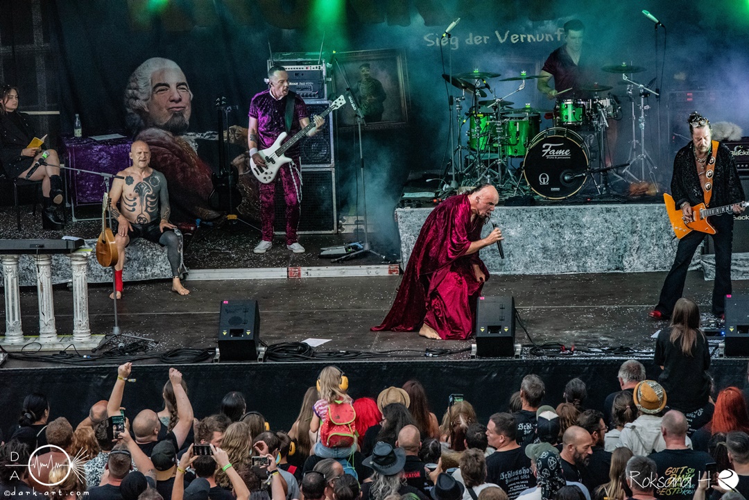 Knorkator-Schlosshof-Festival-2024-Samstag-rh-1511