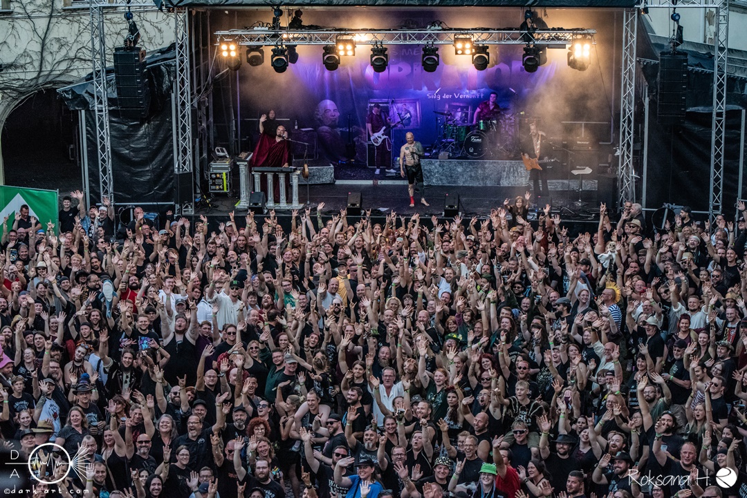 Knorkator-Schlosshof-Festival-2024-Samstag-rh-1539