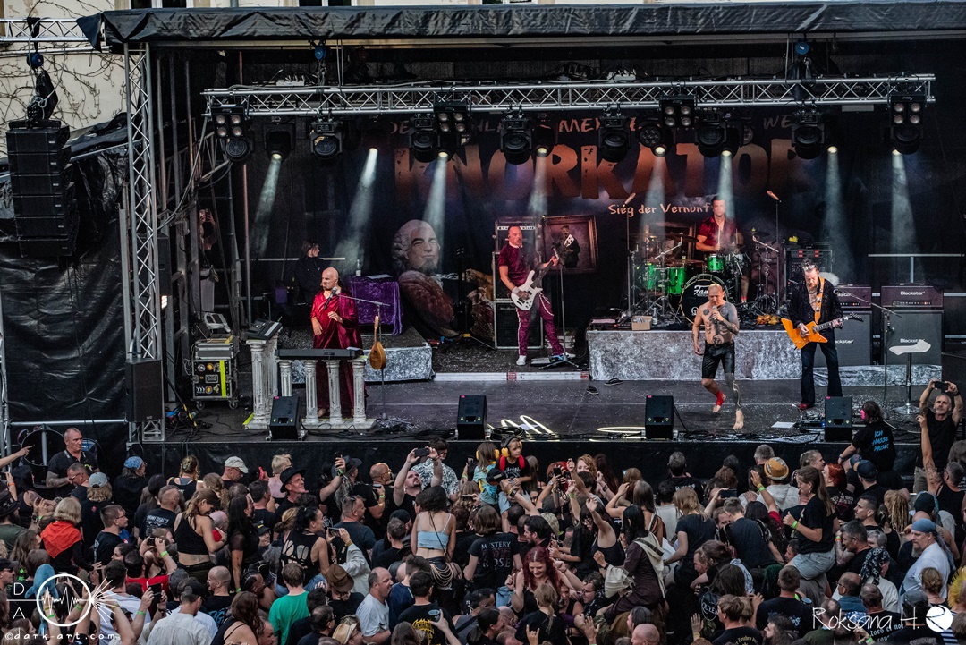 Knorkator-Schlosshof-Festival-2024-Samstag-rh-1566