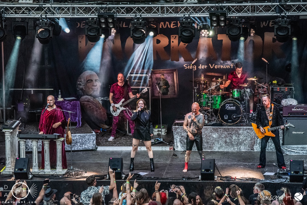 Knorkator-Schlosshof-Festival-2024-Samstag-rh-1576