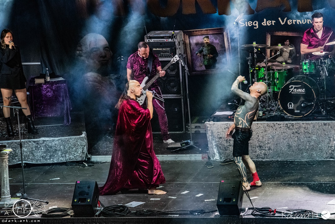 Knorkator-Schlosshof-Festival-2024-Samstag-rh-1675