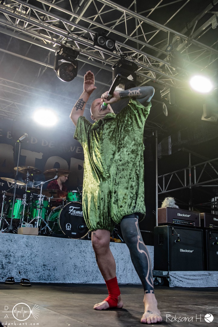 Knorkator-Schlosshof-Festival-2024-Samstag-rh-6768