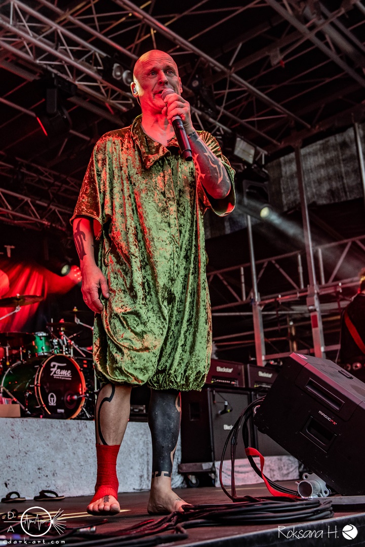 Knorkator-Schlosshof-Festival-2024-Samstag-rh-6777