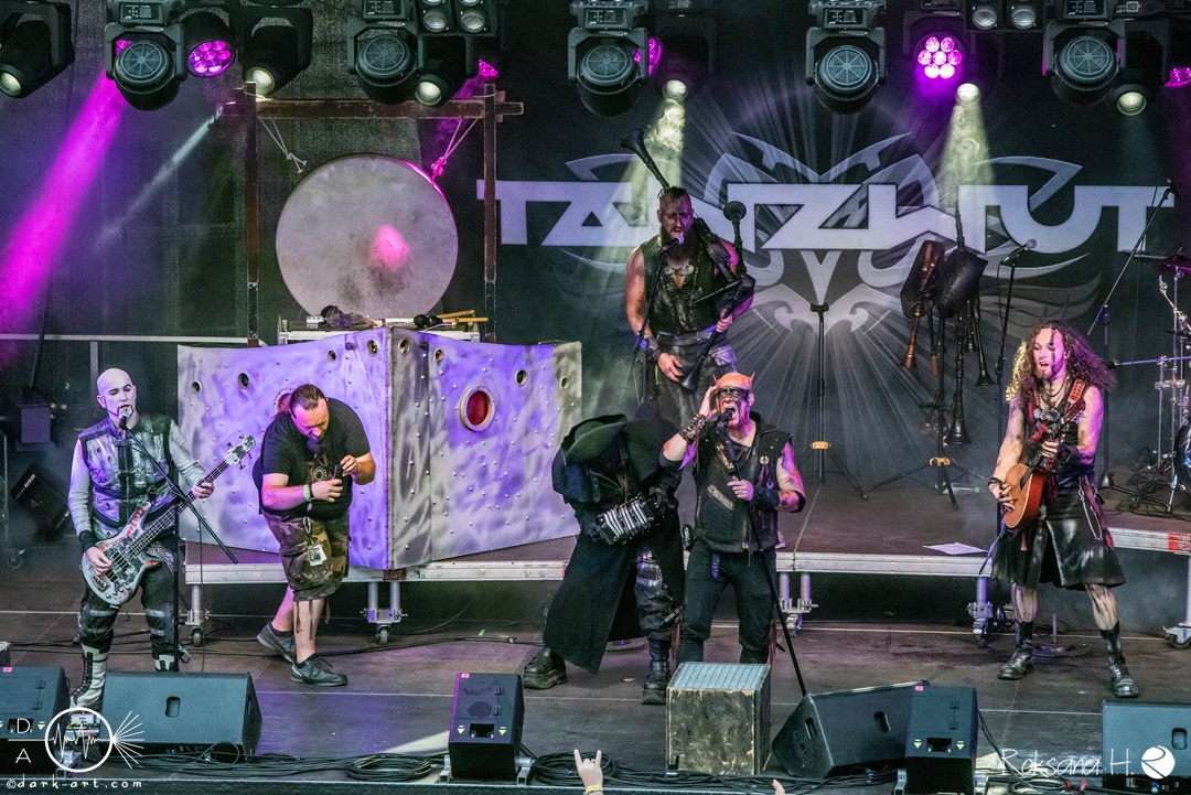 Tanzwut-Schlosshof-Festival-2024-Samstag-rh-0894